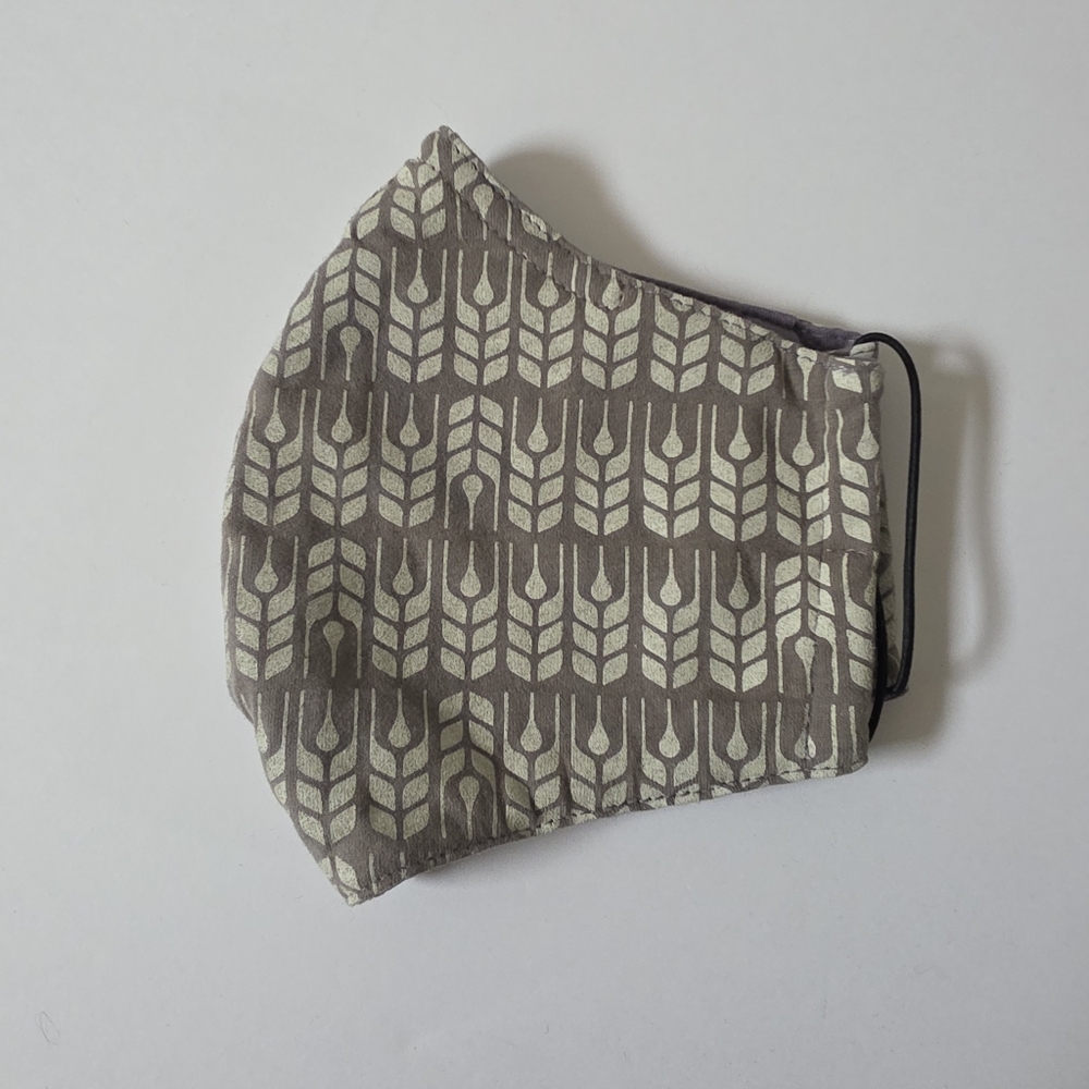 Hardpressed Cross Grain Grey Mask